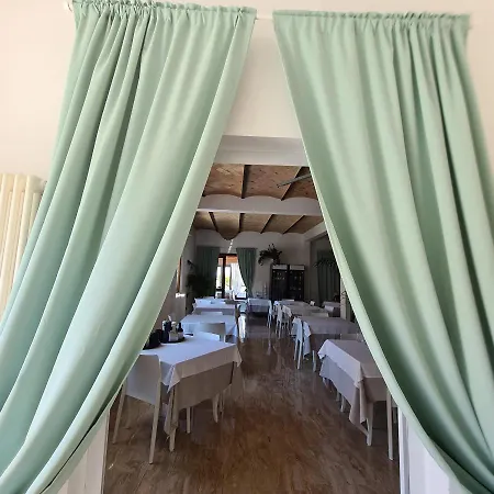 Borgomare E Colazioni Panzió *